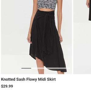 NWT never worn knotted sash flowy midi skirt